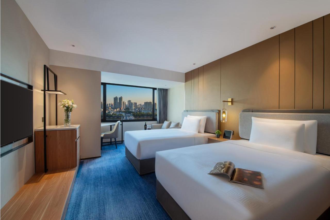 Guangzhou Hotel - Free Shuttle Bus To Exhibition Center During Canton Fair Period エクステリア 写真